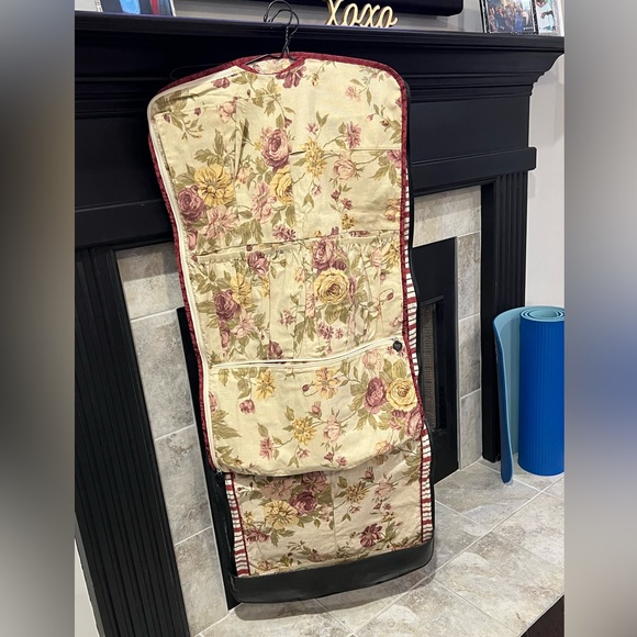 Brighton Luggage Set - Picture 13 of 16